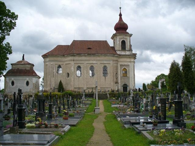 Stav svatostánku před obnovou