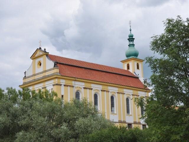 Kostel Nanebevzetí Panny Marie v Konojedech u Úštěka