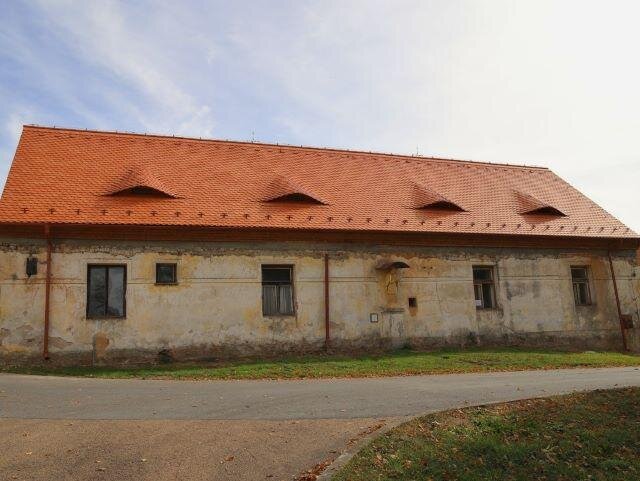 Pokrývači sobě - Veřejně prospěšné stavby - Tegmento - Chotíkovský statek – poplužní dvůr čp. 30 objekt A