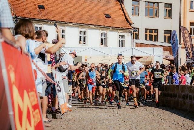 Spolek Přátelé Domu U Slona se zapojuje do řady akcí, například i do benefičního závodu Běh mezi mosty.