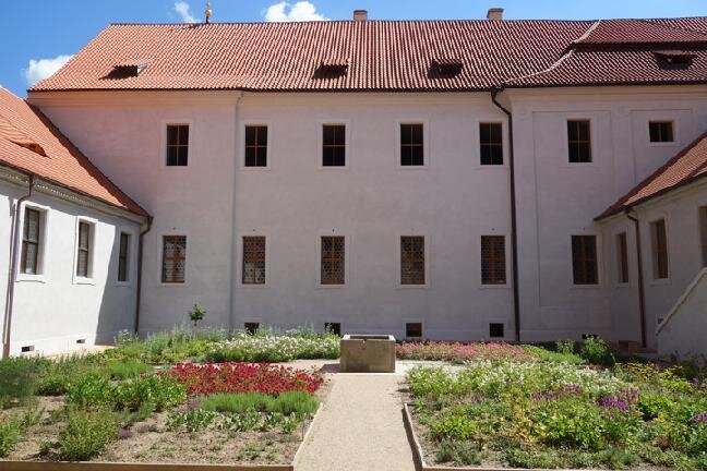 Rajský dvůr po obnově
