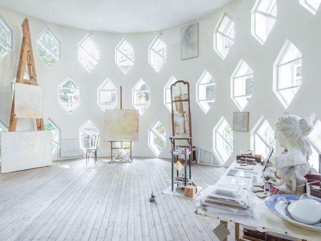 Interiér ateliéru v domě