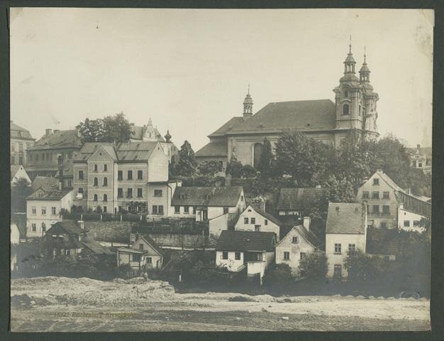 Liberec s kostelem sv. Kříže, fotografie před zásahem