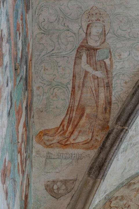 Fragment výmalby v kostele sv. Benedikta v Krnově