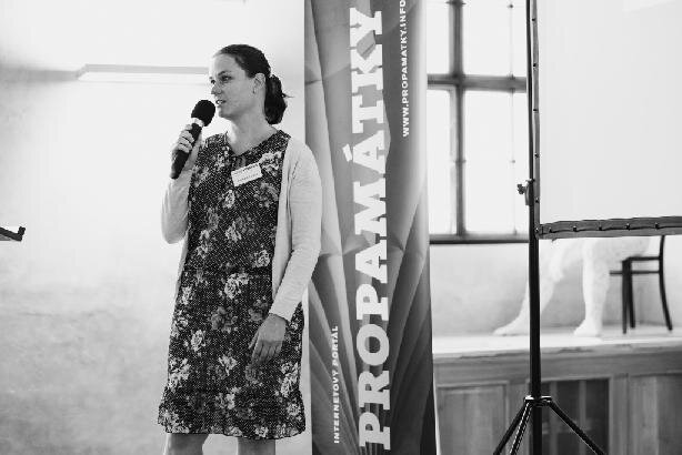 Blanka Kučerová již několik let vydává autorské omalovánky, v nichž prezentuje památky i turisticky významné oblasti.