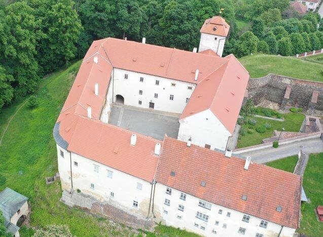 Celkový pohled na Dolní zámek Kunštát