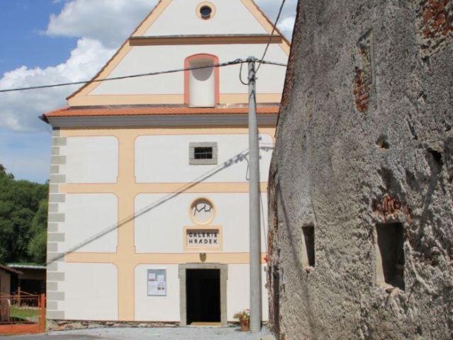 Vstup do galerie ve špýcharu