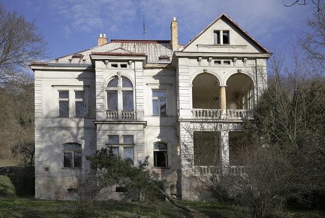 Vila čp. 125 před zahájením rekonstrukce v roce 2017