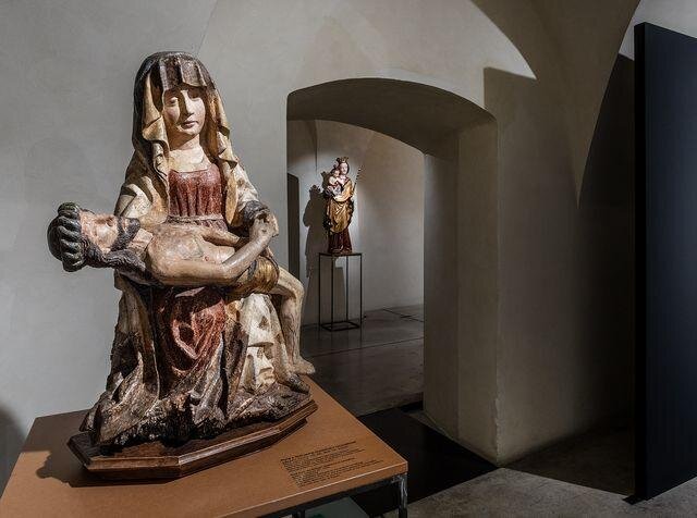 Pieta z biskupské rezidence v Litoměřicích, západní Čechy (?), 60. léta 15. století. Biskupství litoměřické