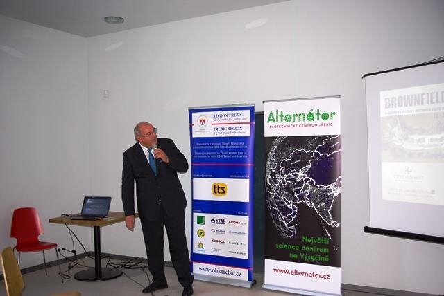Konferenci zahájil Richard Horký, strůjce rozsáhlé konverze borovinského areálu a hostitel tohoto setkání.