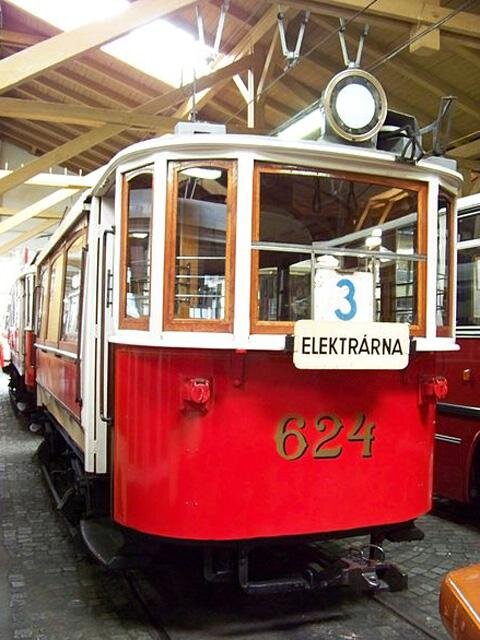 Tramvaj evidenční číslo 624, vlečný osobní vůz, takzvané vajíčko, výrobce Ringhoffer, 1909, Muzeum městské hromadné dopravy v Praze