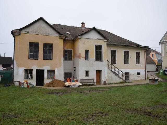 Zadní fasáda před rekonstrukcí
