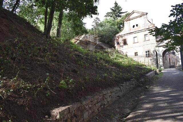 Pohled na jižní vstupní bránu
