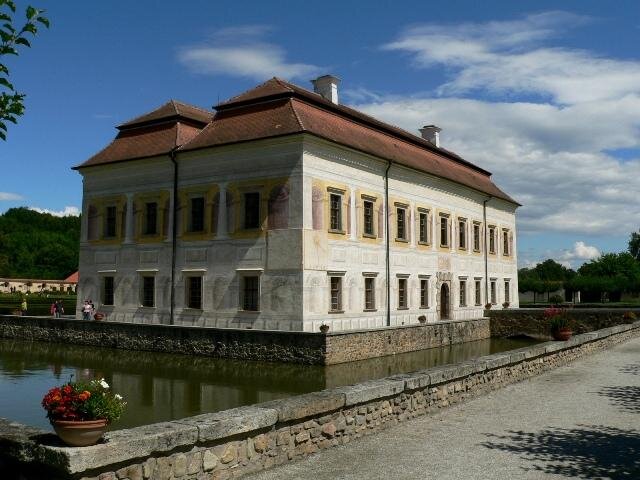 Divadelní představení s názvem Kratochvílení budou hlavní atrakcí sezony zámku Kratochvíle.
