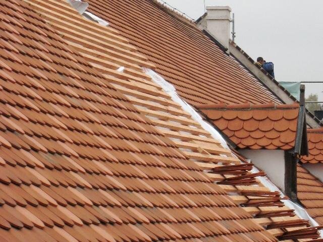 Detail střechy u vikýře