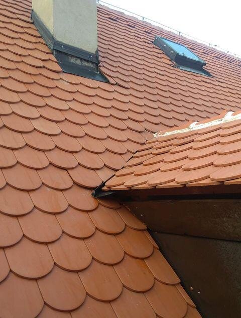 Detail krytí a přechodu střechy na vikýř