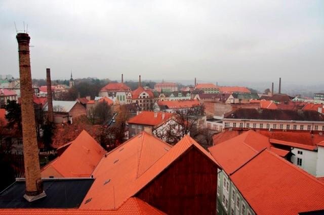 Chmelový maják skýtá výtečný pohled na město Žatec s komíny tamních sušáren chmele. Chrám chmele a piva stojí za návštěvu!