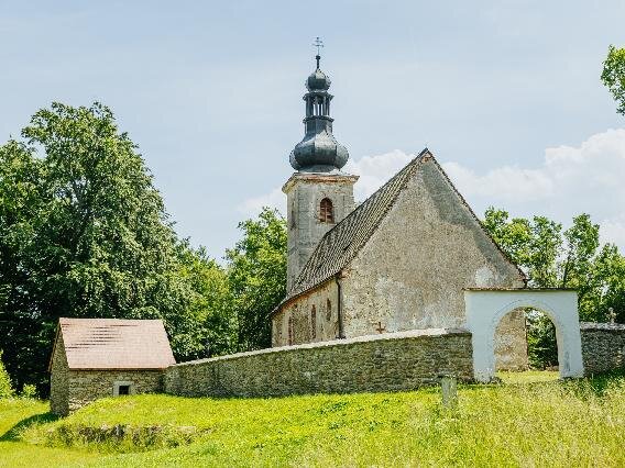Kostel sv. Vavřince v Klení