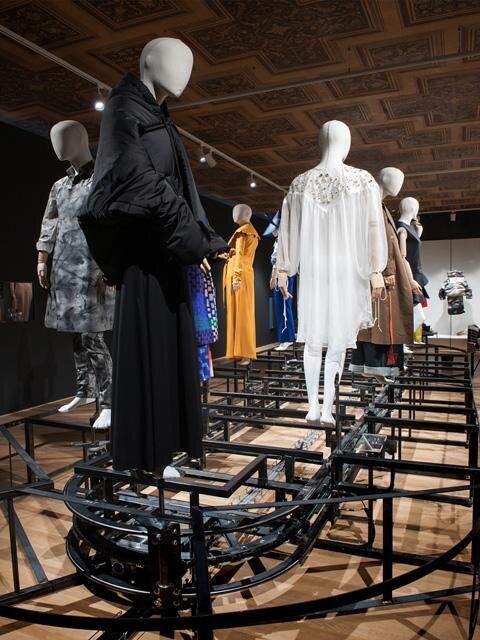 Stálá expozice s názvem Fashion 2000+