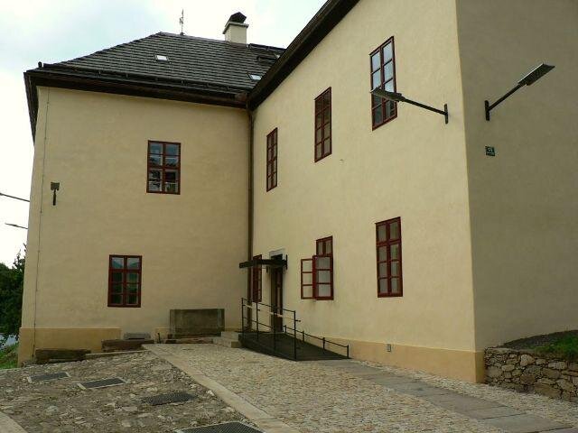 Fara Horní Maršov - nádvoří