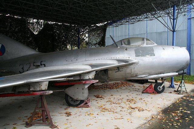Takto vypadal MiG-15 před rekonstrukcí.