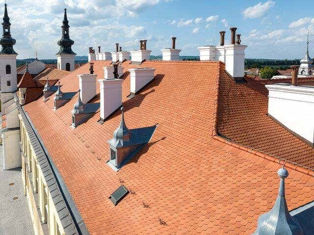Pohled na novou krytinu, Bobrovky Tondach v kulatém řezu