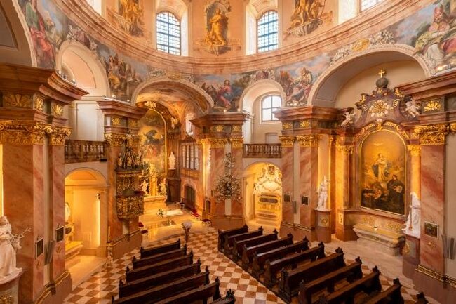 V kostele sv. Markéty v Jaroměřicích nad Rokytnou byl mimo jiné očištěn hlavní oltářní obraz Stvoření světla.