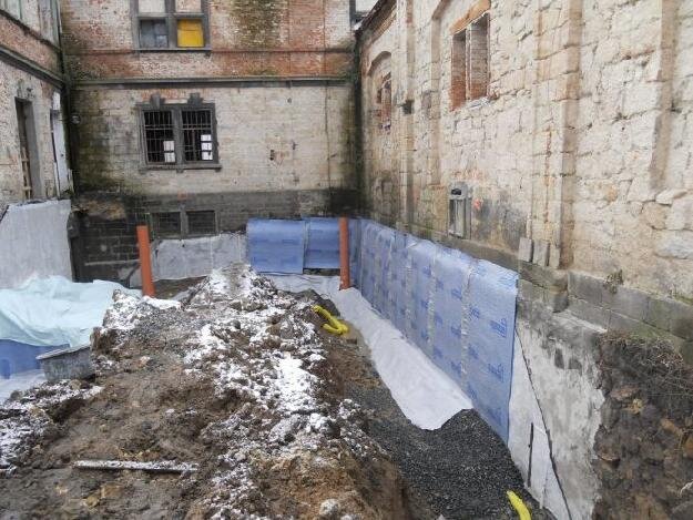 Rekonstrukce pivovaru – stavba odvodnění a kanalizace na jaře 2013.