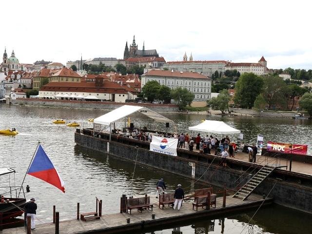 Ponton František v Praze