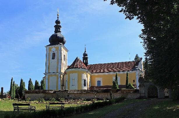 Kostel sv. Mikuláše v obci Čistá