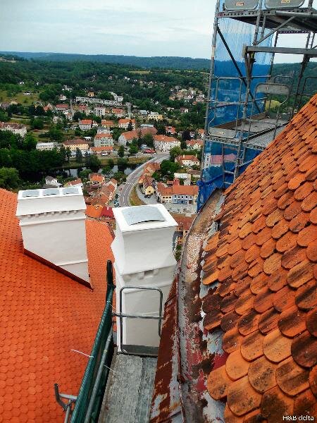 Detail komínů zámku a řešení střech