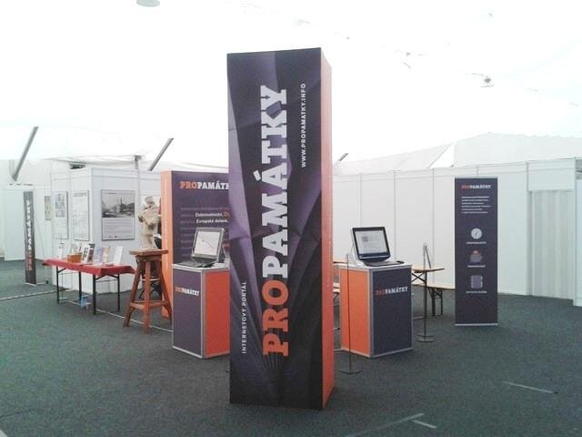 Na veletrhu se prezentoval také Institut pro památky a kulturu, o.p.s., který provozuje internetový portál PROPAMÁTKY.