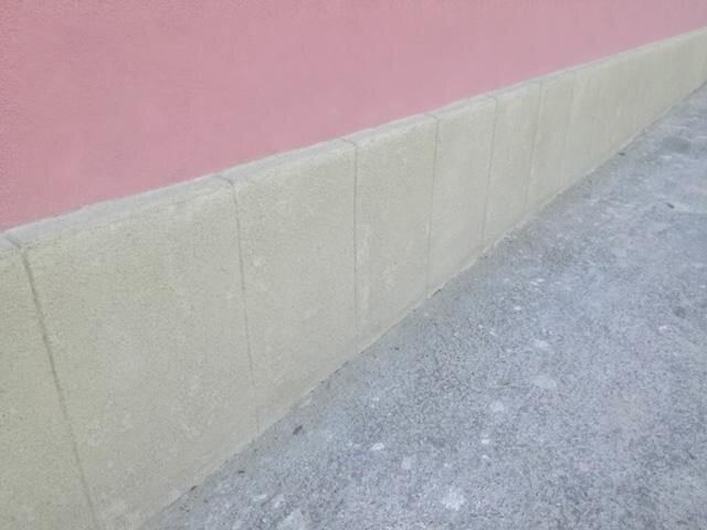 Detail soklu