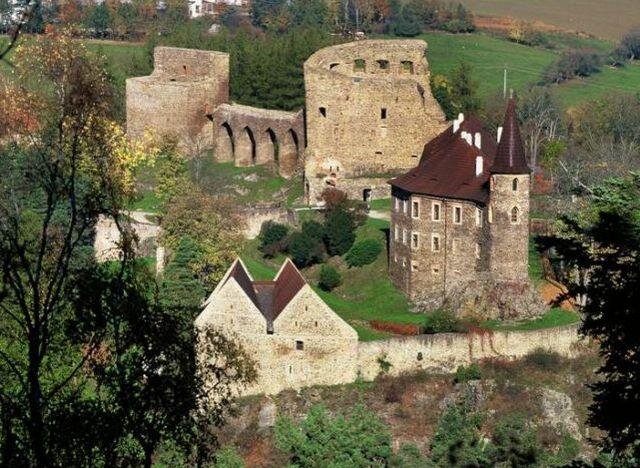Hrad Velhartice z ptačí perspektivy