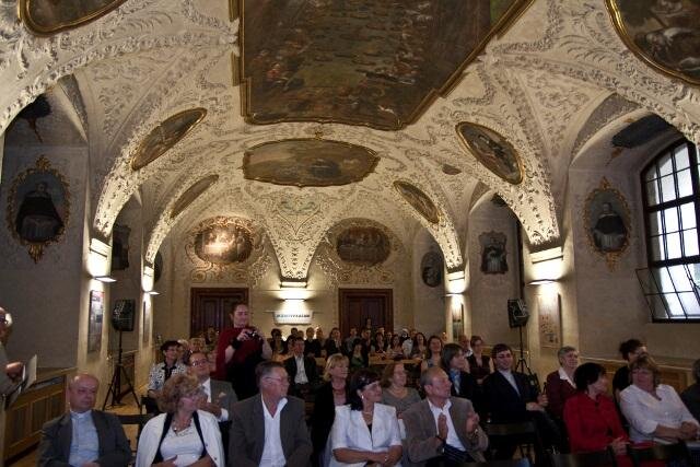 Slavnostní předávání cen soutěže MÁME VYBRÁNO se uskutečnilo v barokním refektáři kláštera pražských dominikánů v rámci konference o financování památek.