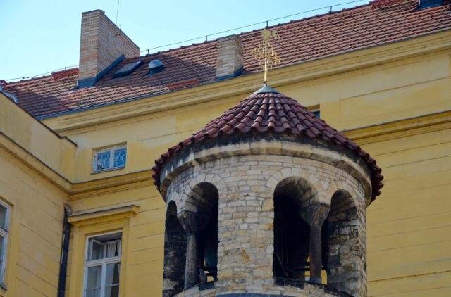 Vrchol rotundy s novými Malými prejzy