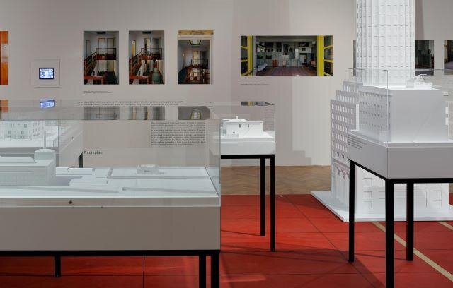 Modely staveb dle návrhů architekta Adolfa Loose