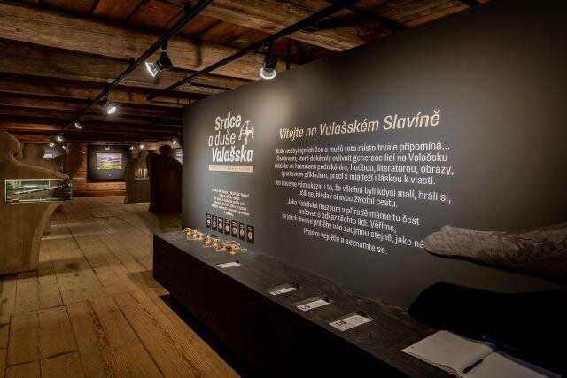 Úvodní panel výstavy Srdce a duše Valašska