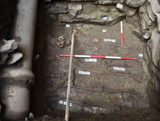 Pohled do archeologické sondy