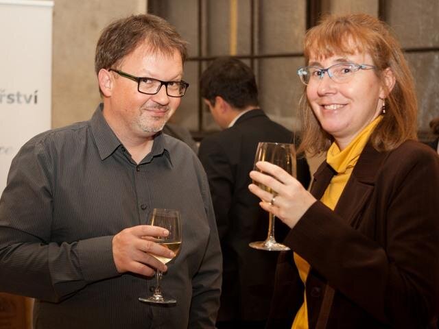 Redaktor zpravodajství Zbyněk Konvička a koordinátorka komunikace Zuzana Richterová