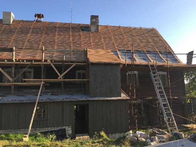 Z průběhu rekonstrukce střechy