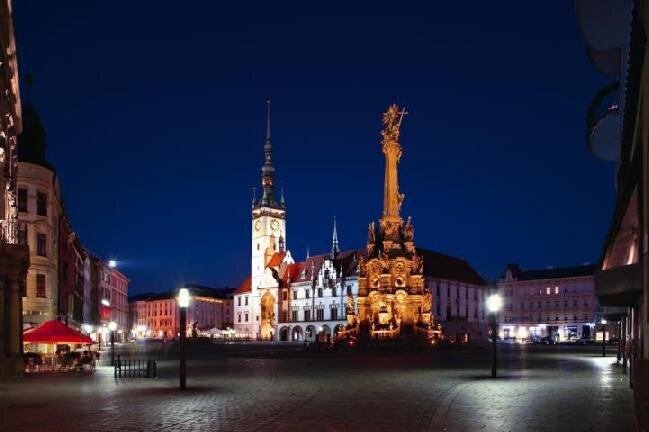 Jedním z organizátorů festivalu je České dědictví UNESCO (ilustrační snímek olomouckého sloupu Nejsvětější Trojice).