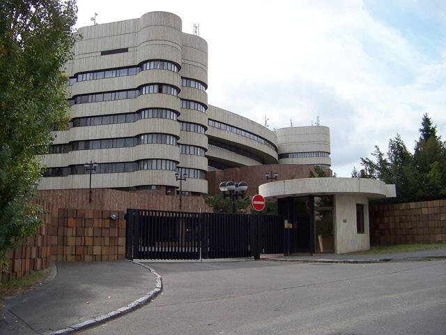 Pohled na hotel v době provozu z ulice Na Viničních horách