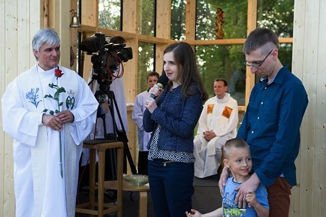 Ředitel televize Noe Leoš Ryška, architektka Anna Hájková a malíř Michael Georgiev