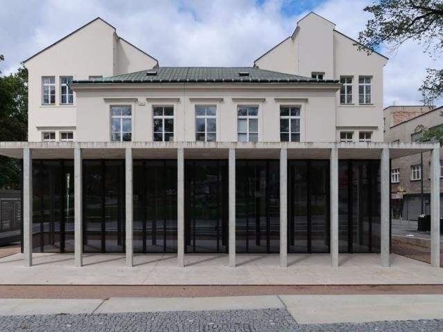 Pavilon v městském parku ve Zlíně
