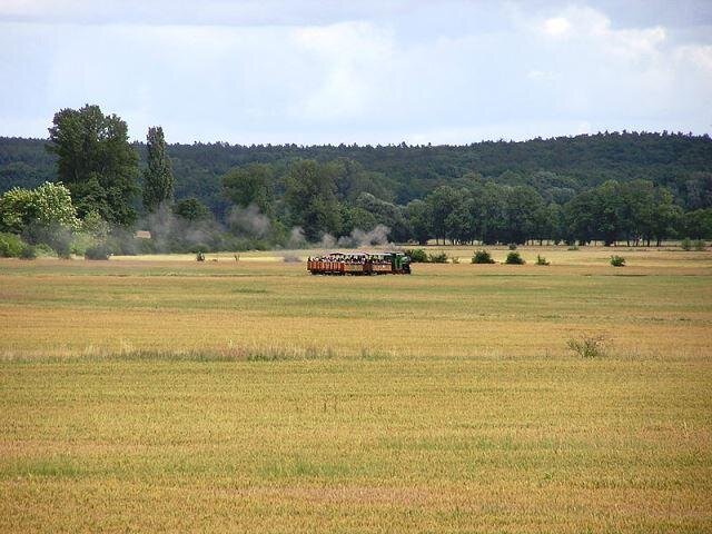 Jízda vlakem je turisticky atraktivní a je o ni velký zájem.