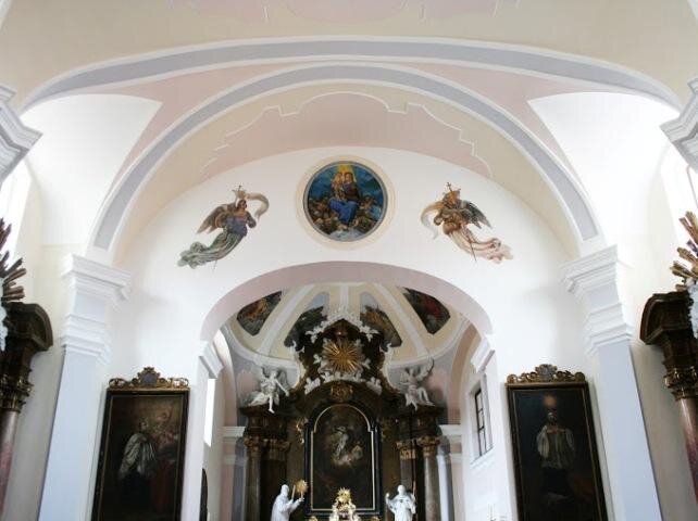 Veselí nad Moravou - restaurování maleb v kostele sv. Bartoloměje 