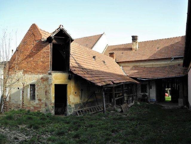 Dvůr před rekonstrukcí