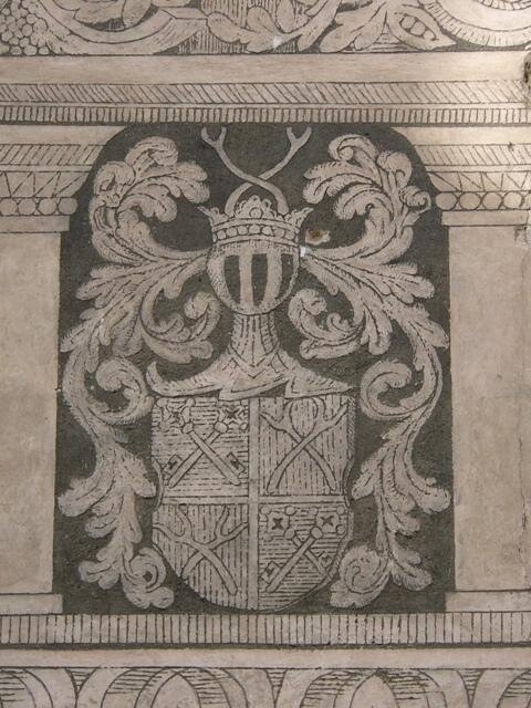 Restaurátoři ve 30. letech 20. století při práci obrátili strany znaku Sebastiána Leskovce z Leskovce.