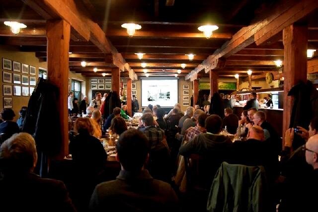 Pracovní setkání se konalo v inspirativním prostředí restaurace U Orloje v Chrámu chmele a piva.